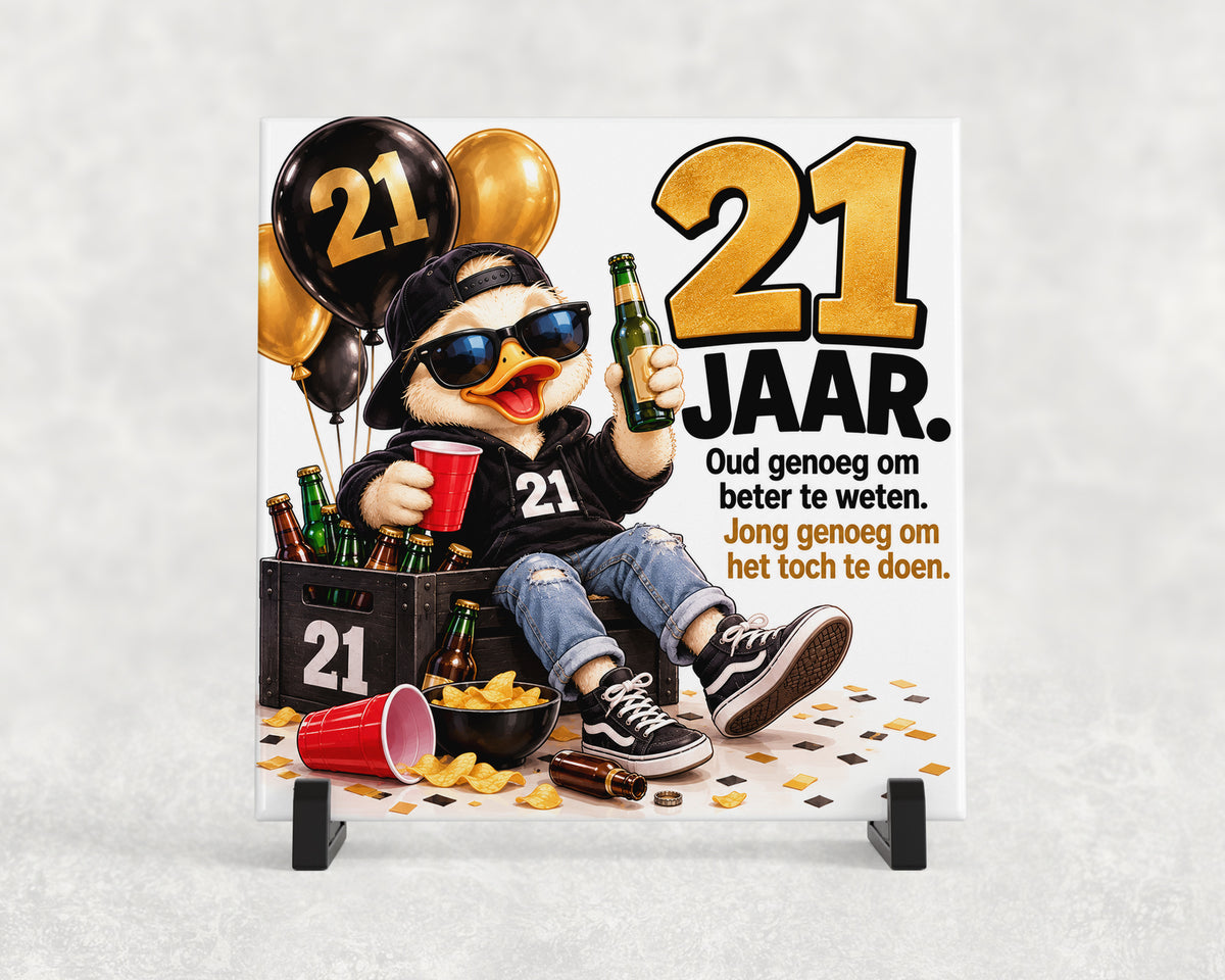 Tegeltje | 21 jaar – Oud genoeg om beter te weten