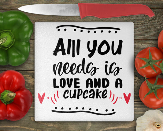 Snijplank 30x30 cm | All you need is love and a cupcake